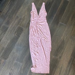 Pink jersey dress with slide slit